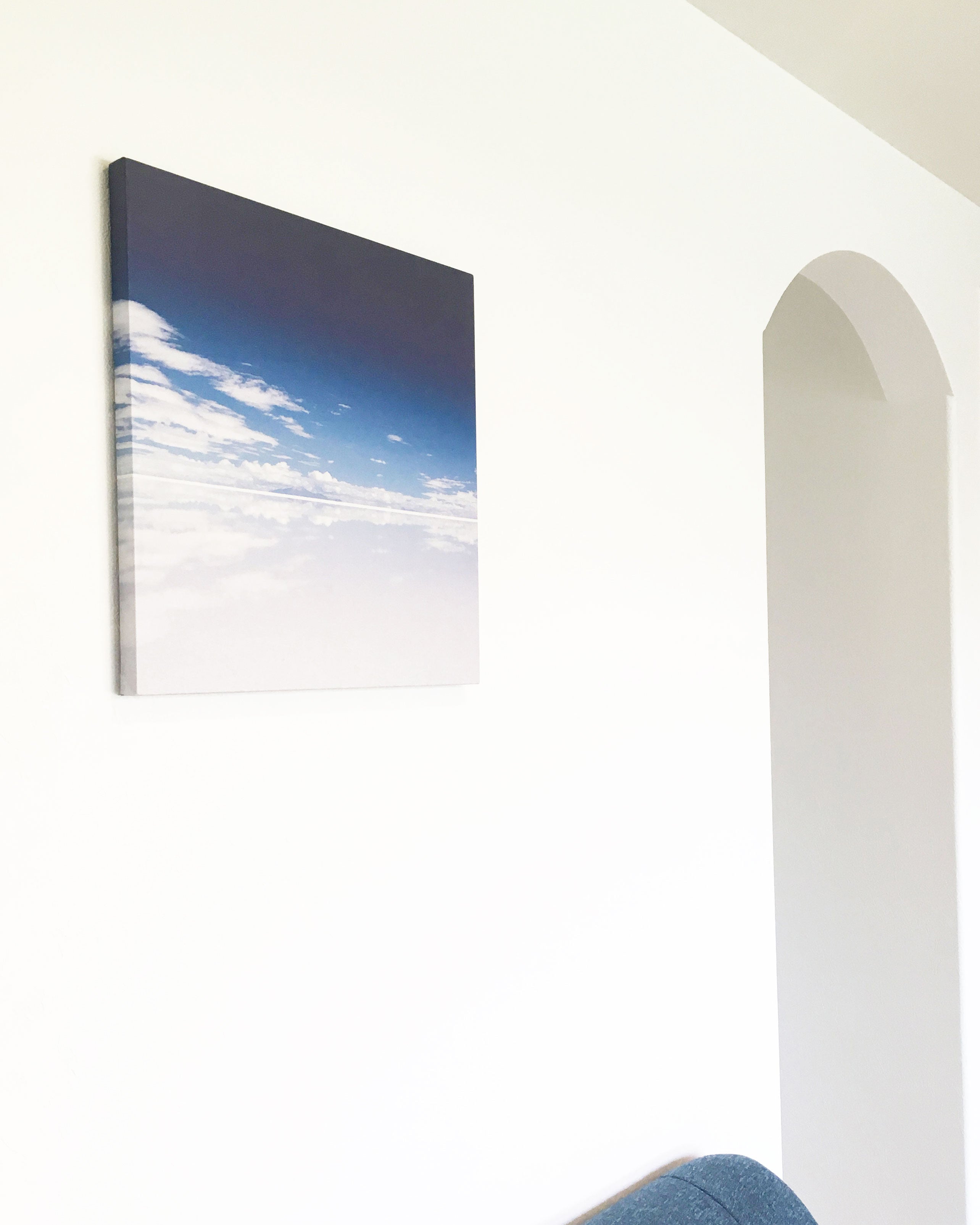 壁インテリアは家具との“幅バランス”が大切｜整って見えるサイズの考え方